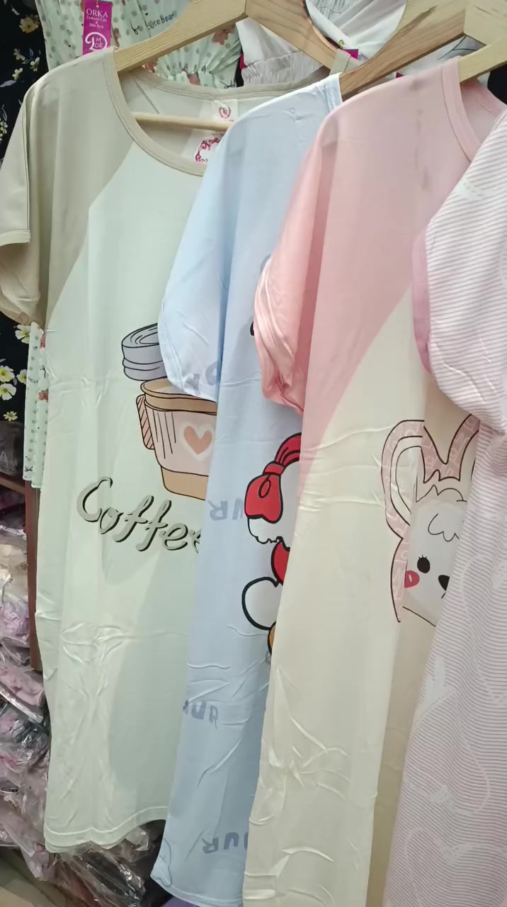 روب نسائي قماش سوزيت زبدة راقي 🌹🥰
 نقشات والوان مختلفة  💯٪
شحن يومي متوافر داخل و خارج سوريا ✈️

#صناعة_تجارة_الالبسة_النسائية_الجاهزة ❤️🪡 
#مبيع_بالجملة_فقط_المعمل??💯✔️
#دمشق_الحريقة 🇸🇾 🌍

#هاتف_للحجز_الآن_متوافر_على_الرقم:👇👇
واتس آب + اتصال /  https://wa.me/+963993591568


**إذا كنت صاحب هذا الإعلان وتريد حذفه لأي سبب، رجاءا أرسل رسالة إلى الدعم الفني**