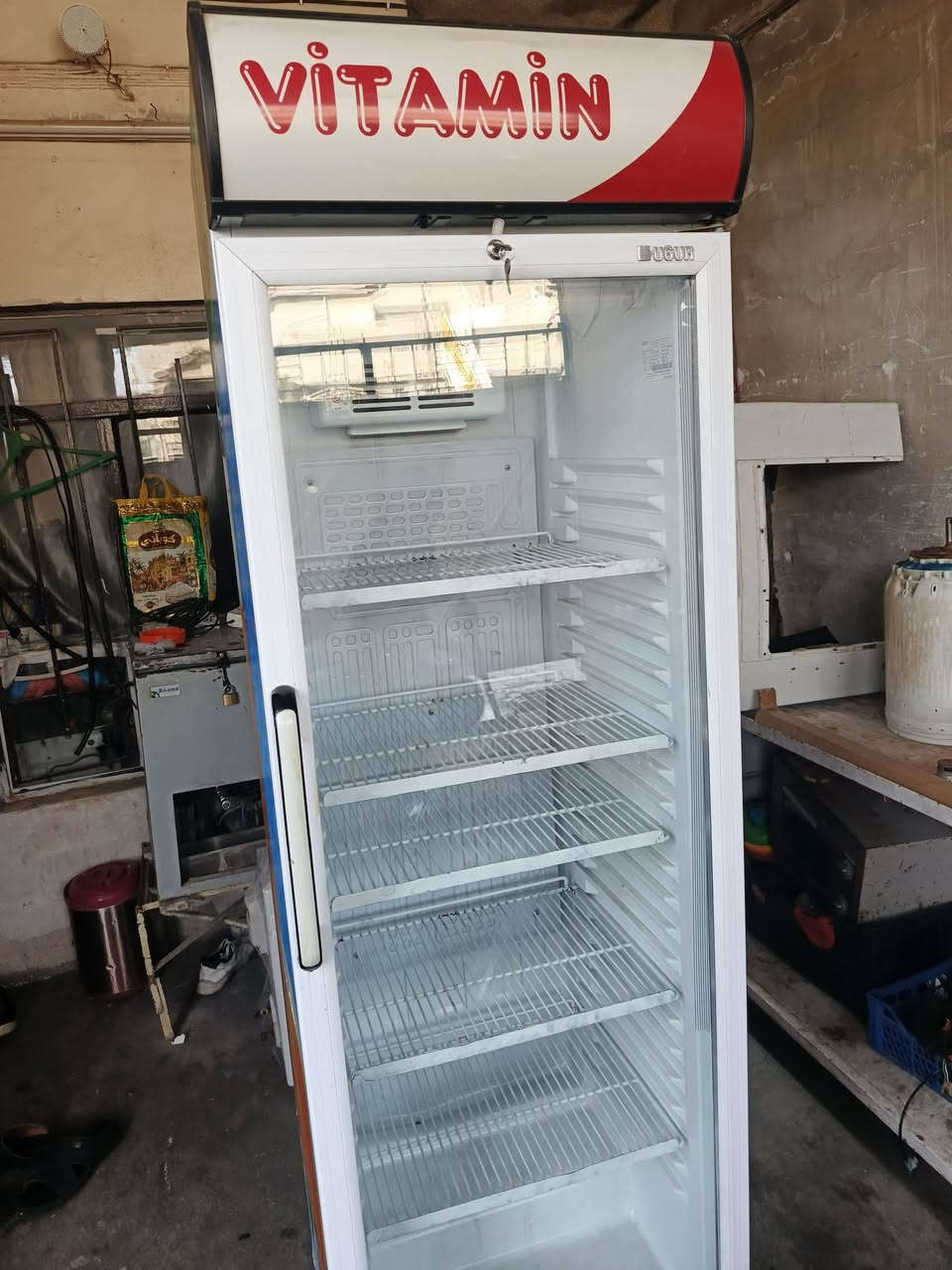 عارضه للبيع شرط الشغل شركه مامصلحه ٣٠٠الف ***********
