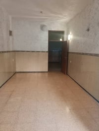 بيت الايجار طابق ارضي معزول عن الثاني غرفه نوم صاله مطبخ صحيات مناور ط...