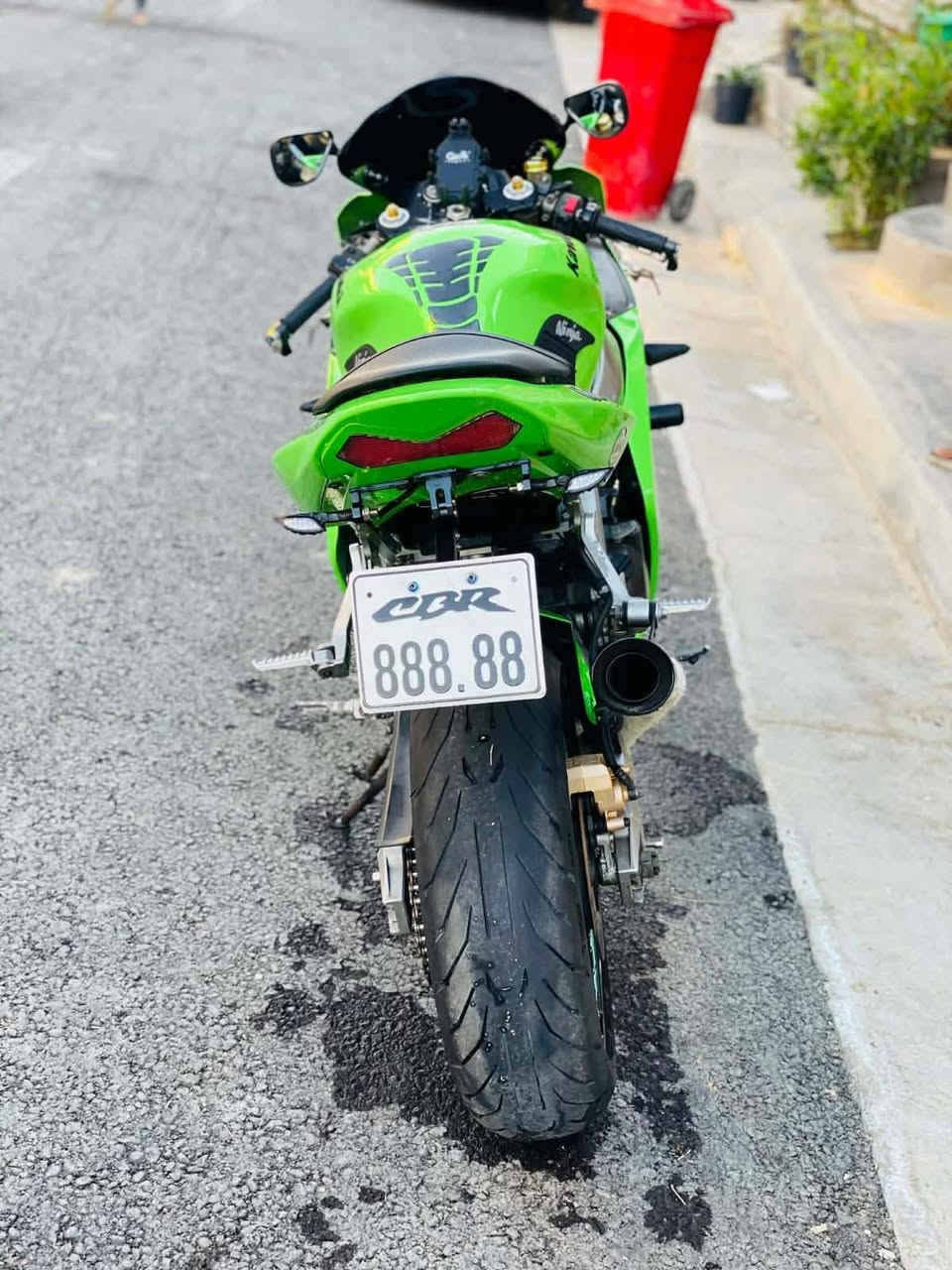 سلام عليكم كاوسكي ٢٠٠٤ للبيع مكينة وكير كفالة 
ماشية 22
بيع مستعجل وبلعافية ع يأخذها سعرها 20
سكن كاضمية 
***********
