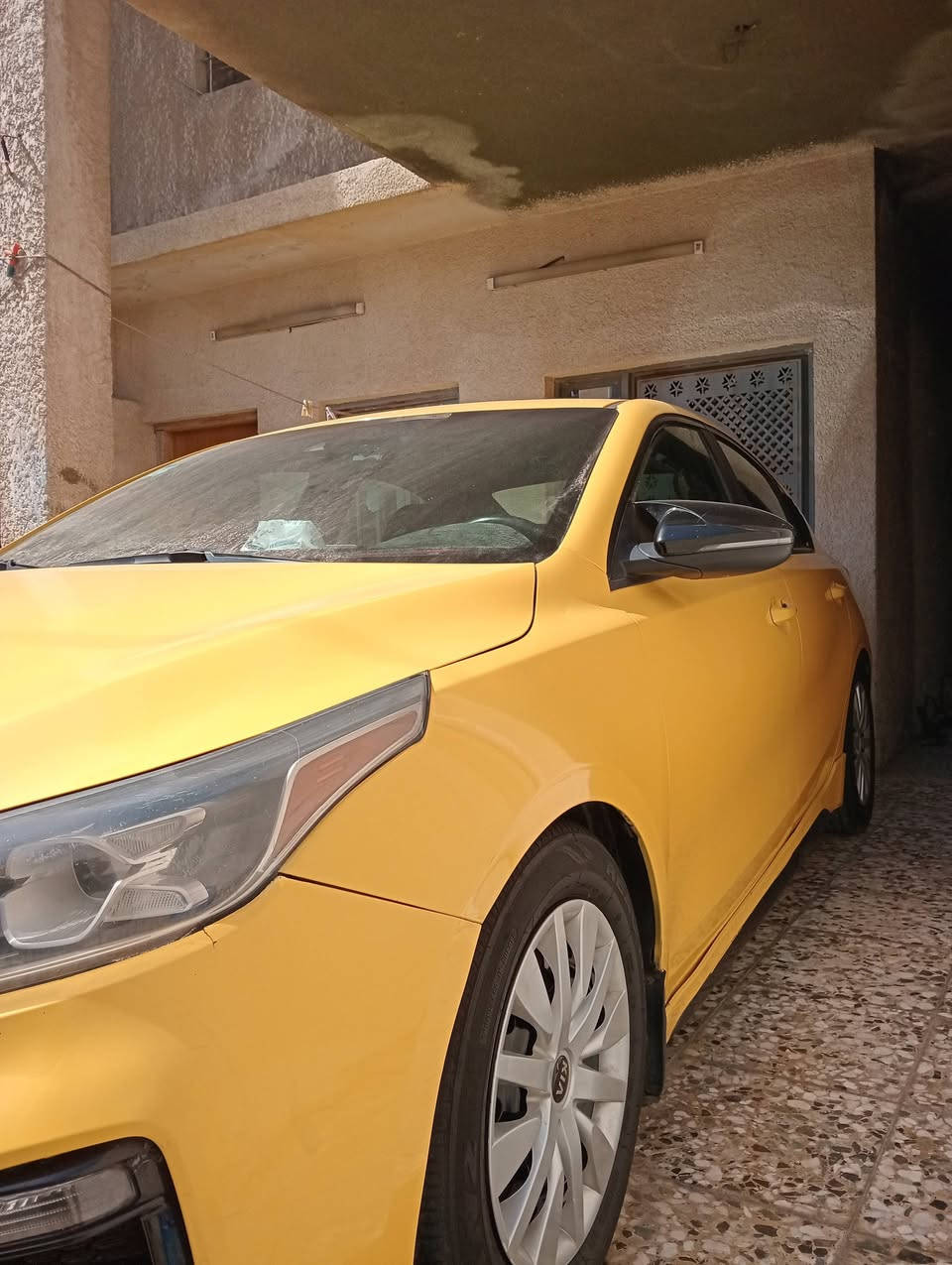 السلام عليكم اخوان فورتي فول واحد على واحد وارد امريكي  موديل 2021  بغداد مكينة 1600تيربو جانت خصوصي وحولته تكسي  سيارة باسمي مصفرة هيئة وغرامات  رقم بغداد مواصفات فتحة بصمه تشغيل بصمة ابواب كشن كهربائي جلد تدفئة وتبريد قطعتين بالكشنات والاستيرن دبل كزوز شفتات ستيرن صور الحادث والتفاصيل كلها بالمنشور تبديل قطعة وحدة بنيد والباقي كلها ليبل واحد ماشية 79 الف السعر 137مكان السيارة بغداد البياع رقم الهاتف *********** وتحياتي للجميع
