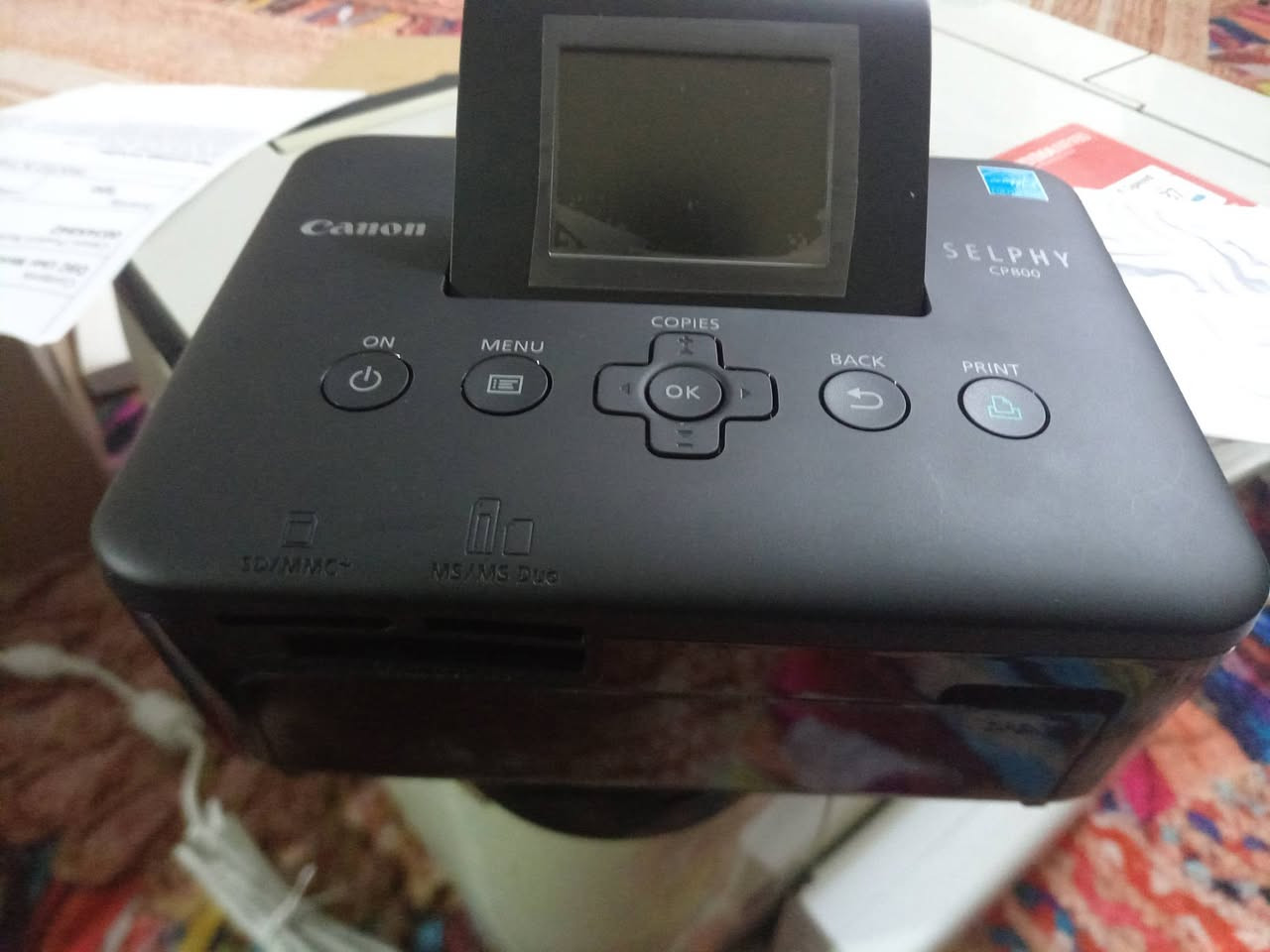 سلام عليكم طابعه صور كانون اصدار 2010  المميزات: تدعم الطباعة المباشرة من بطاقات الذاكرة والكاميرات. السرعة: تطبع صوراً بجودة الاستوديو في أقل من دقيقة تقريباً./.السعر 100الف وبيها مجال

. الطابعه جديده معى الكارتون والسيدي التعريفي مالته وضافه غراضه كامله ومعها ورق طبع الصور الجهاز غير مستخدم


**إذا كنت صاحب هذا الإعلان وتريد حذفه لأي سبب، رجاءا أرسل رسالة إلى الدعم الفني**