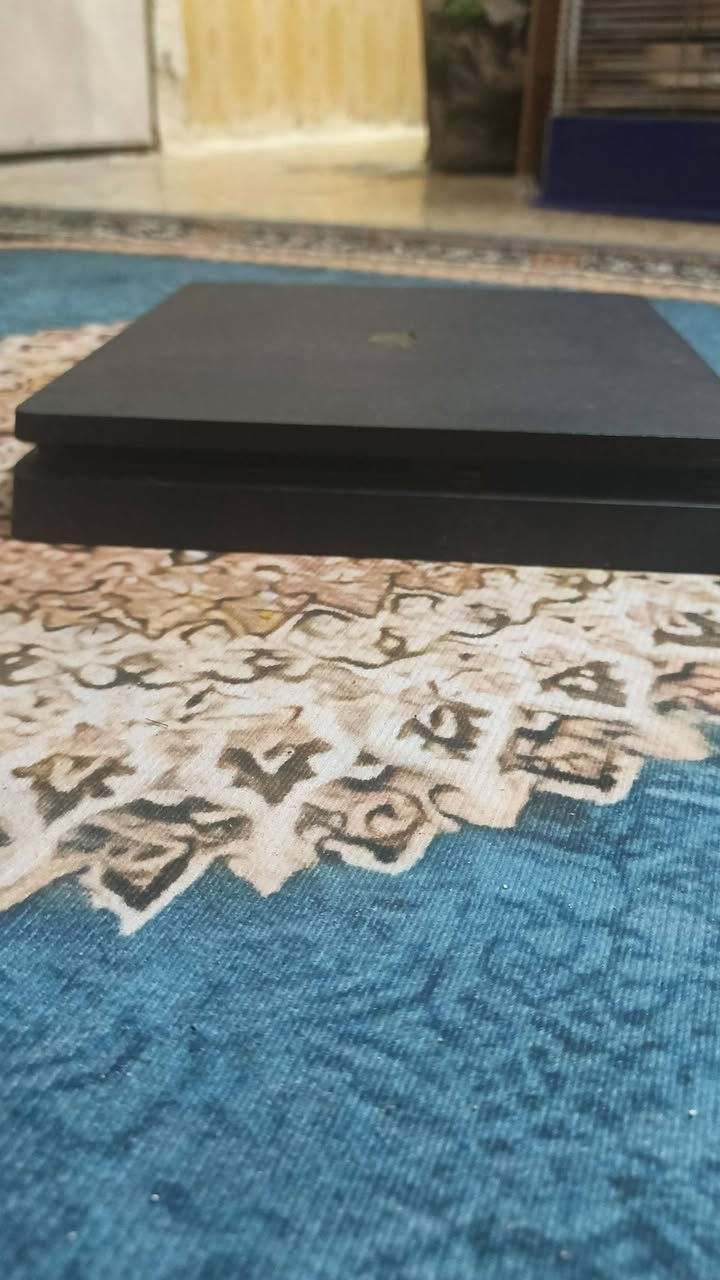 بلي 4 سلم اون لاين تجي وياه 2 جوستك وحده تجاري وحده اصلي وتجي ويا قرص واحد وقاعده كامله سعر 270 لوك ستيكر وتفاصيل على هذا الرقم ***********
