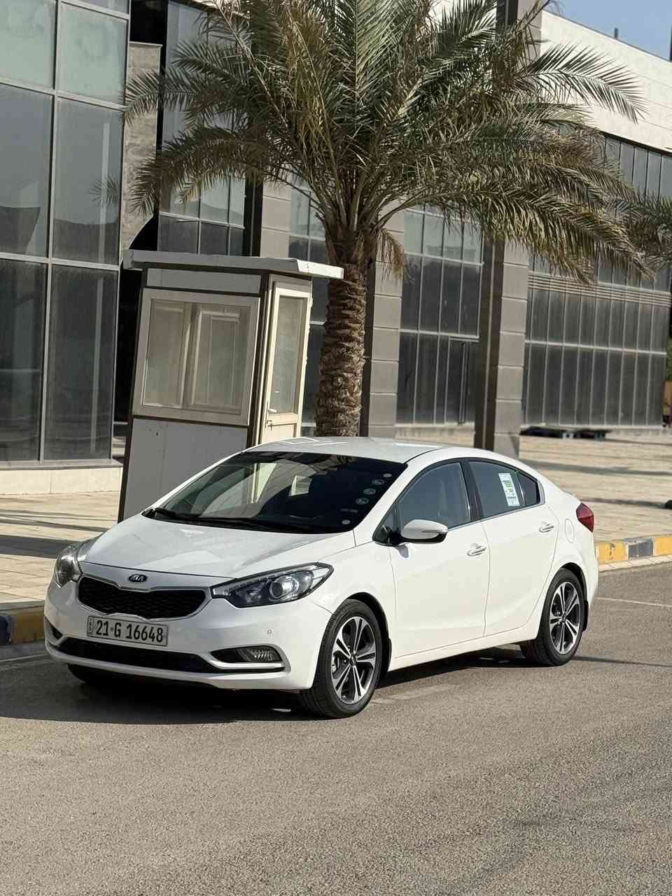 سلام عليكم سيراتو 2014 كفاله عامه ماعده بيها بارد خفيف كلش السياره احلا من الصوره ماشيه160الف كير محرك مكفولات تبريد ثلج نص فول لد نهاري لد خلفي خمسه ويل كب شفتات رياضي 3 انضمة قياده تخم تاير جديد شاشة اعطال شاشه البلادي لمس وكامره خلفيه عنواني نجف كوفه *********** السعر خاص المو شراي لا يتصل
