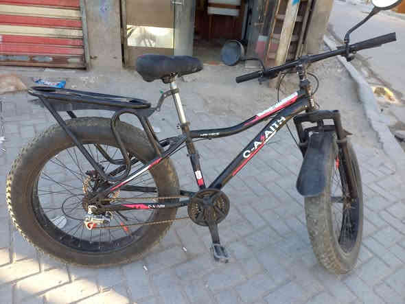 بايسكل دبابه حجم 26
سعره 175 الف 
بغداد مدينة الصدر الحبيبيه 
وتساب ***********
