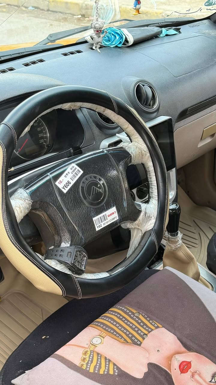 السلام عليكم
سيارة سيكي ٢٠١٢ 
كير محرك شرط كورولا 
كهربائيات كلها شغالة 
تبريد شغال 
رقم جديد 
هيئة غرامات صفر 
الشرعي موجود بالموصل شرط التحويل فقط 
السعر 41$ وبيها مجال 
رقم الهاتف ***********
