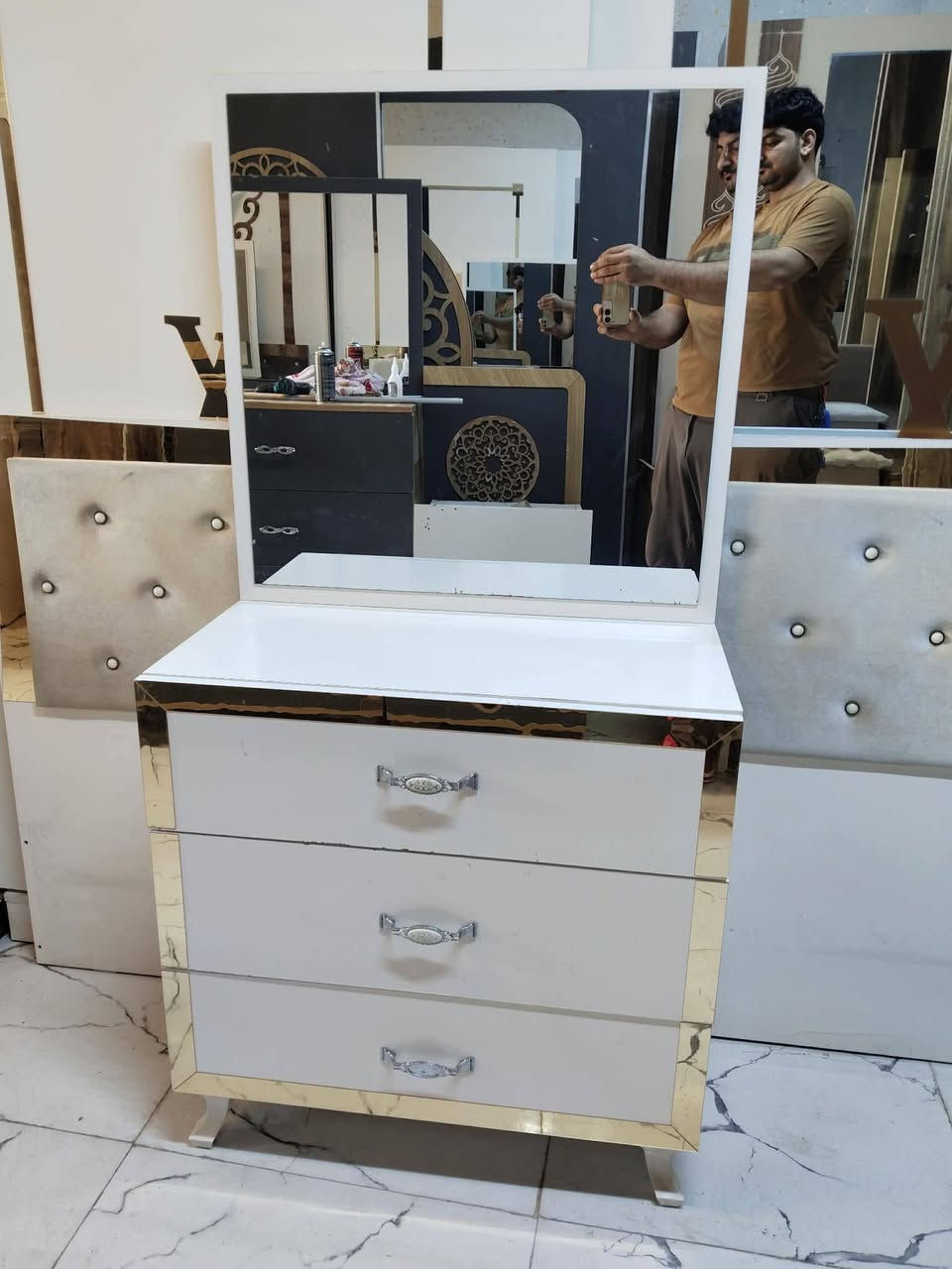 للبيع
٤٥٠

النقل والشد مجاني بغداد

عندك غرفه للبيع ارسلي خاص اشتري منك


**إذا كنت صاحب هذا الإعلان وتريد حذفه لأي سبب، رجاءا أرسل رسالة إلى الدعم الفني**