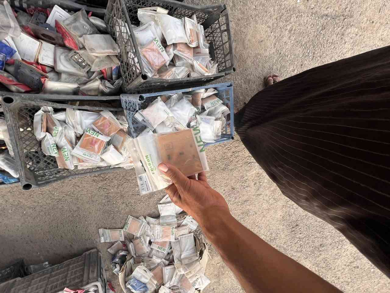 سلام عليكم كميه بل سويج ونقط خير من اللّٰه فوك      20الف نقطه بيع شلعه الفيده يرأسني بي خير ويدلل
***********مكاني بغداد
بل كراتين كدام عينك /
