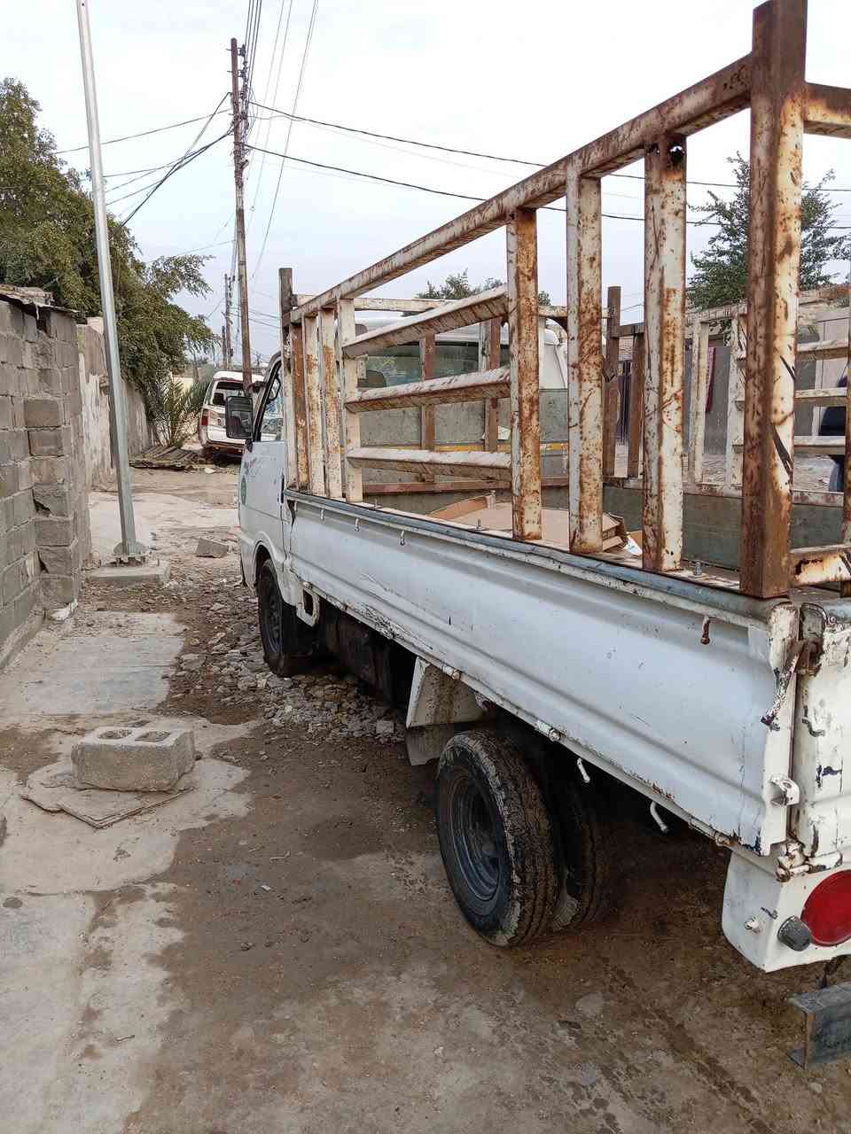 سلام عليكم
كيه بنكو تك قماره
موديل ٩٦
مكينه وكير واكسل وشواصي مكفولات
تخم تاير جديد
رقم بغداد مشروع وطني تحويل ثاني يوم
مكان بغداد
سعر ٤٥ وبيها مجال
***********
