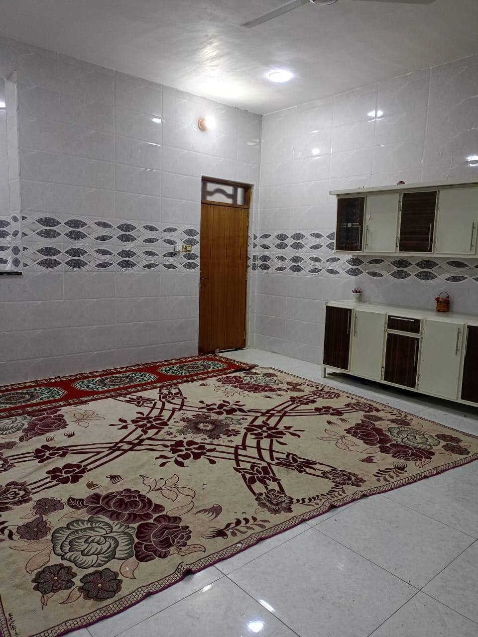 بيت للبيع المساحة 250م بناء 2024 ميسان ابو شطيب خدمات كاملة تبليط ماء كهرباء مجاري يتكون من غرفتين ومطبخ حار وبارد وصالة واستقبال وحمام ومناور 2 وصحيات وكراج وحديقة ومخزن السطح ايزوكام جمعية تعاونية للستفسار اتصل ***********
