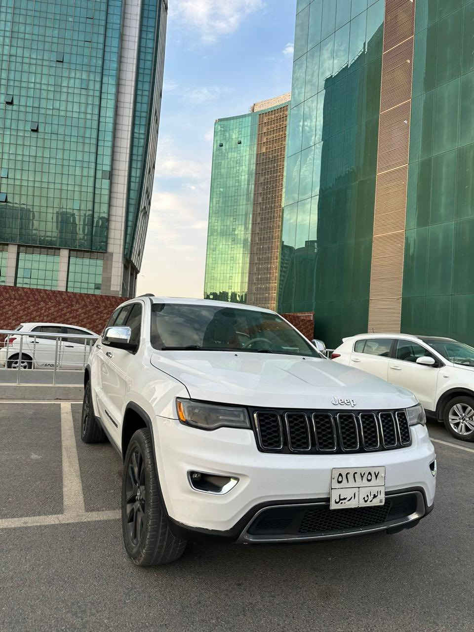 جيب كراند شيروكي ابيض فول مواصفات كلين
٢٠١٧ رقم اربيل 
بانو راما 
ويل عشرين 
كشن خزن 
تحديد سرعه 
٣ موجات قياده 
بصمه 
كشن جلد وتبريد 
استفسار 
*********** واتساب
