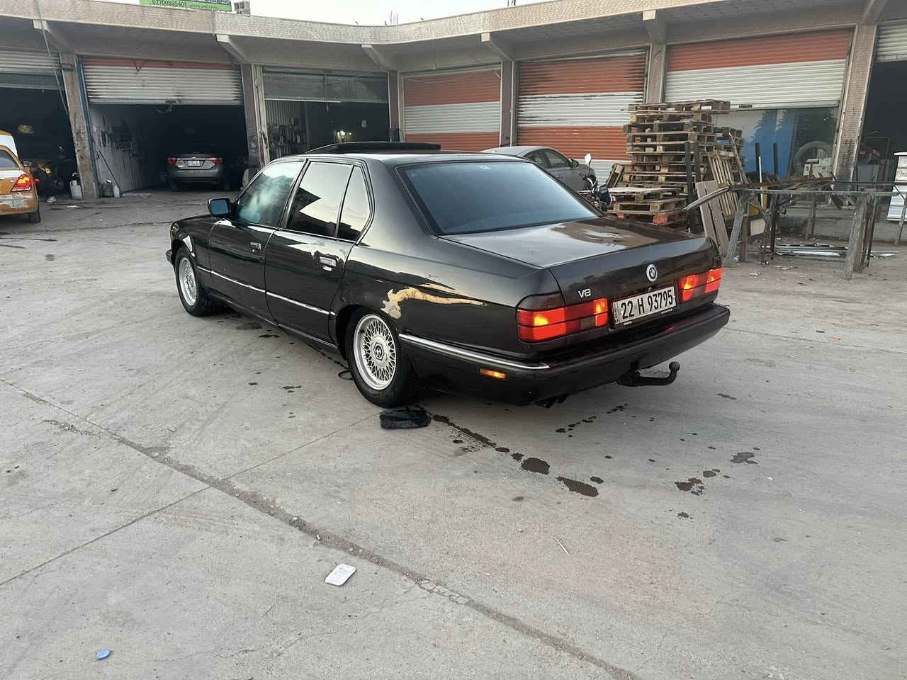 لبيع 730 V8 موديل 92 بجم عريض تبريد شغال رقم اربيل دولي صدر خلفي جديد ليتات زينون مكان دياله خانقين سعر 58 ***********
