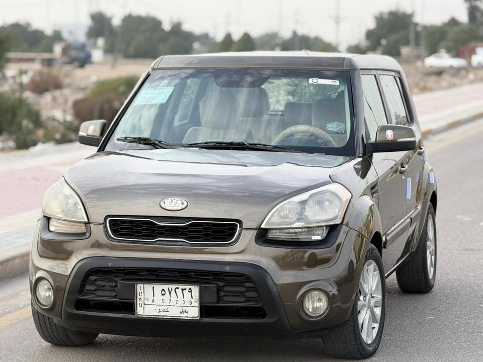 سلام عليكم البيع 
كيه صول مديل 2012وارد امريكي حادثه جاملغ وبنيد بدون داخل شراط وبيه دور جاملغ خلفي بس والبقي مكفوله محرك كير حداديه تبريد تخم تاير خبر من الله السياره كلش جديده وحلوه رقمه بابل تحويل مباشر محرك 2000دوش السعر 90هاتف ***********موقع السيارة كربلاء
