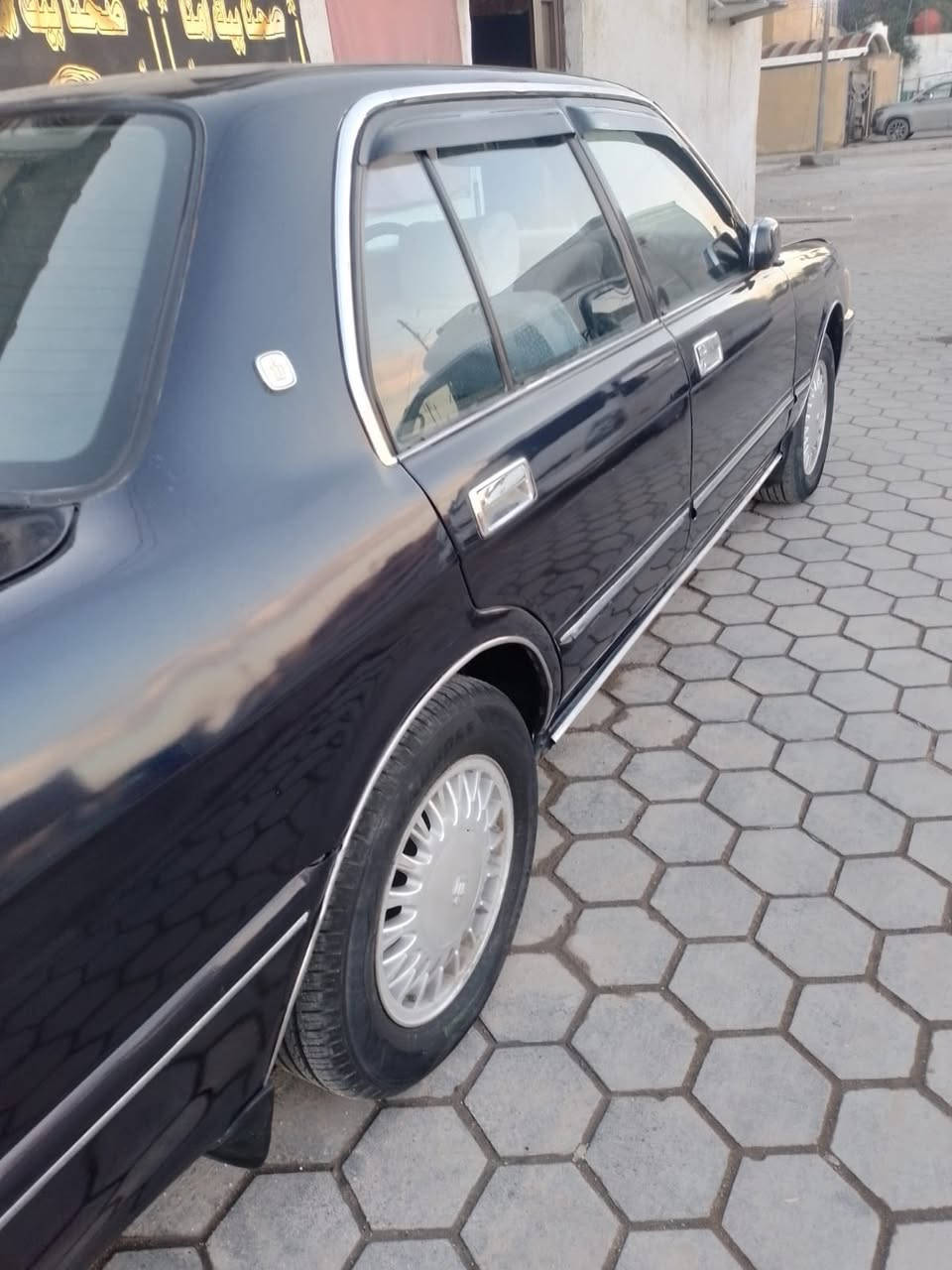 السلام عليكم
ارنب سيدان يسرة بلاد 
السيارة نظيفة كلش مصبوغة جمالية
مكينه 2500 
حدادية 100•\•
السعر 65
المكان بصرة 
وللمعلومات اكثر متواجد على هذا الرقم 
***********
