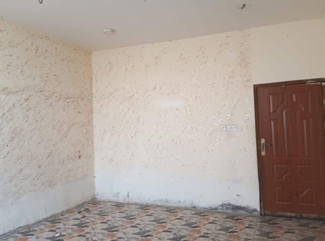 مشتمل للايجار طابق ثاني
العنوان //حي الكرمين قرب شارع ام البنين
السعر//٢٢٥ مع أجور الماء والكهرباء 
للاستفسار//مراجعة مكتب أضواء المدينه 
الكائن//حله شارع ٨٠ مقابل أسماك الشجيري 
او اتصال على الرقام التاليه 

((***********))رياض الخفاجي 
((***********))سيد حسين

