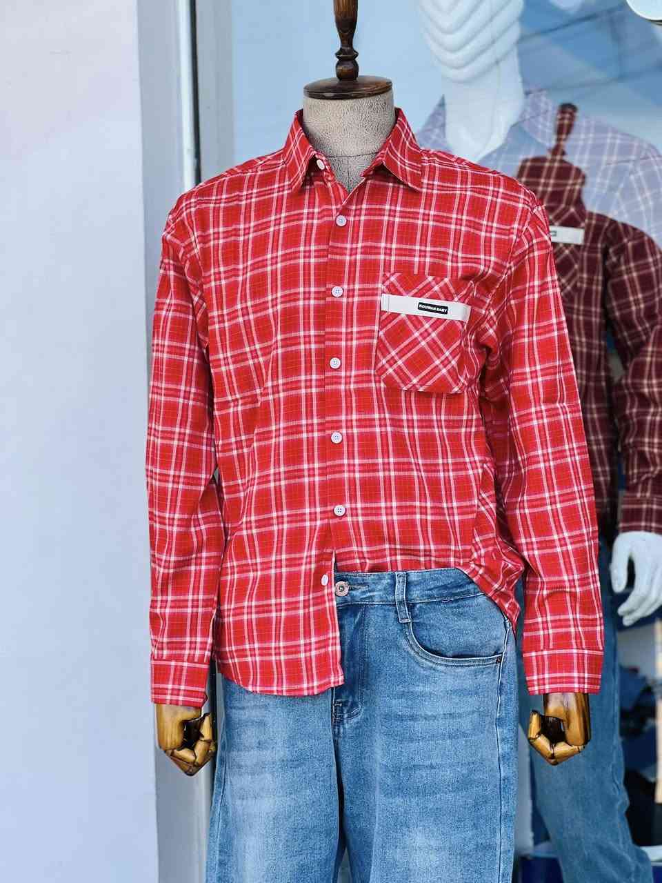 بسم الله نبدأ الموسم الصيفي لسنة 2026🧶 ❄️ 
قميص كاروهات ماركات 
قطن 💯 
متوفر بـ 5 الوان 🤫
القياسات المتوفرة

 (M -L -XL - 2XL -3XL)

📍الصويرة -شارع النجمه / اسفل كوفي رماس 

للاستفسار الاتصال على الرقم ***********
