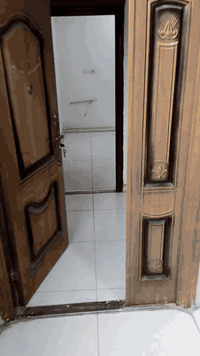 شقه للايجار المساحه150متر تحتوي غرفتين وصاله واستقبال ومطبخ صحيات وطرمه بناء حديث.
العنوان البصره/الطويسه شارع اللجنه الاولمبيه للاستفسار الاتصال على الرقم***********
