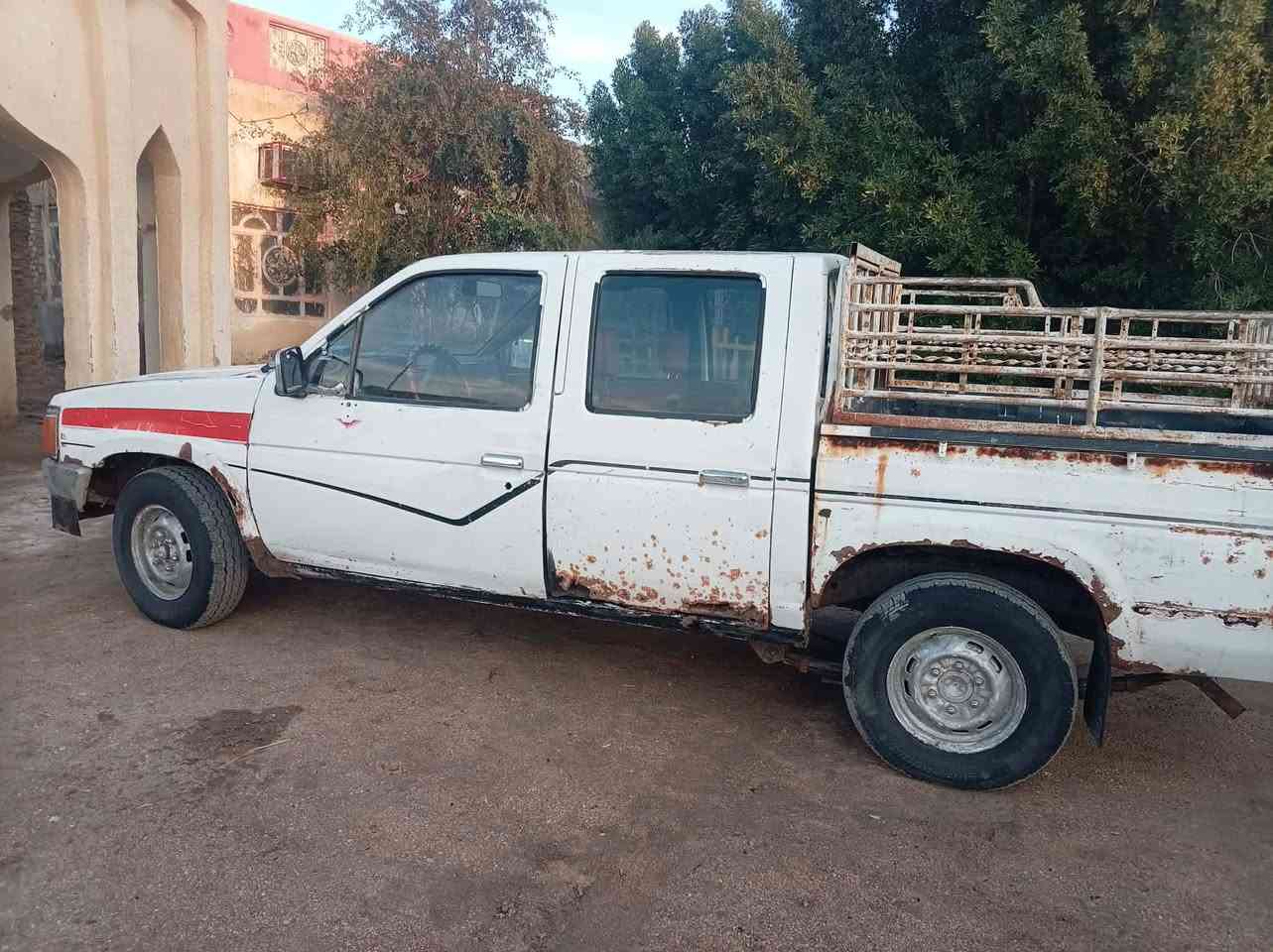 مكلف بل نشر نيسان شوف العين مكفوله عيب شرعي مكينه وكير جدد شاصي كفاله حداديه جديده بأسمه هو المالك السعر 35 هذا رقمه ***********
