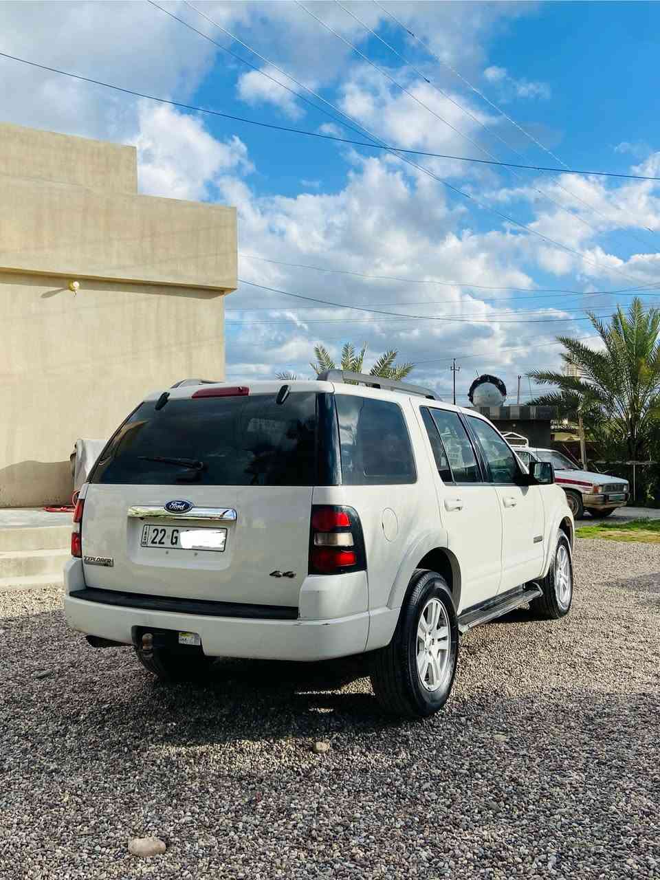 للبيع فورد اكسبلور موديل 2009 رقم اربيل دولي مسطره السيارة مكفوله من كلشي گير محرك شرط صدر جديد امام خلفي شاشه عرض تحكم ستيرن تبريد تدفئه فور ويل 4+4 طخم تاير جديد سياره خاليه من الصبغ محرك 6 سلندر بلادي السعر 115 ويرهم مراوس حسب القناعه للاستفسار ***********
