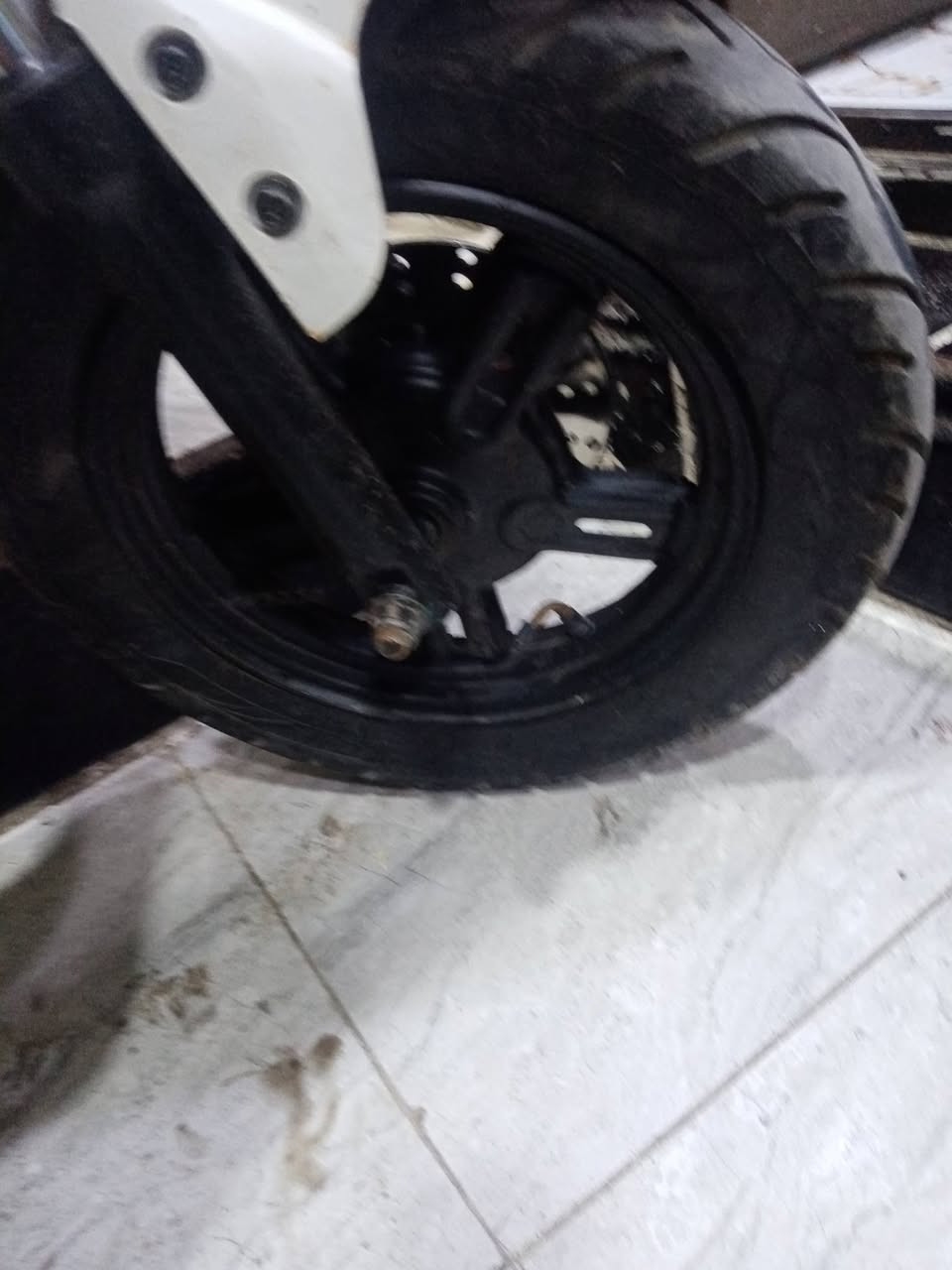 دراجه شحن
R9
لايت ضعيف وقوي
4سرع السرعه 99
الحقيقي 75
دبلا جدد
تايرات جدد
مكان بغداد المحمودية
الاستفسار***********بي وتساب
السعر 315وبيهه مجال
