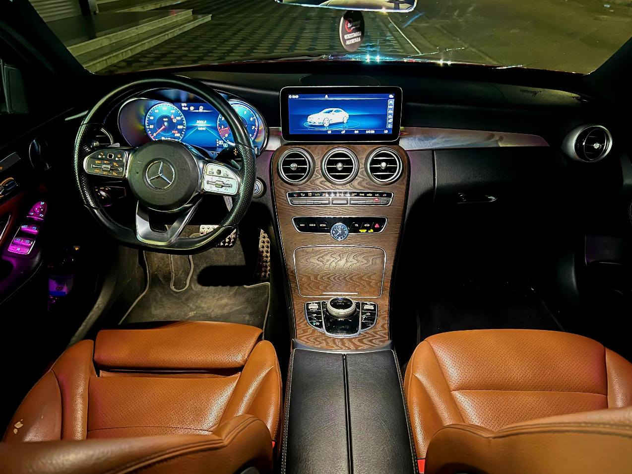 للبيع او مراوس
مرسيدس C300 2021 كت AMG بلادي شركة
السيارة جديدة جداً بحالة الشركة  كفالة كَير مكينة صدر بدي شخط مابيها ضررها فقط بنيد وتبدل ابلادي يعني قطعه واحده فقط فول مواصفات المحرك 2.0 توربو -4سلندر كشنات جلد بانوراما شاشه كبيره نظام ملاحة (Navigation)+(Car play) داخل صاج ملكي داخل لدات كامره خلفيه دواره سستم سماعات برومستر كشنات  مقاعد جلد مشمشي ودشبول مطعم بالصاج كشنات كهرباء و كشنات الامامية تدفئة مع نظام خزن ميموري أنارة محيطية 64 لون رادار امامي رادار خلفي نقطه عمياء بصمة تشغيل بصمة ابواب صندوق كهرباء لايتات ليد (٨عدسات)+بك لايت ليد شحن وايرلس Auto بك لايت ليد سستم سماعات برومستر سيارة جديدة وجاهزه من كلشي رقم بغداد ومكانها بغداد السعر 275 ورقه 
للأستفسار *********** بغداد, العراق
