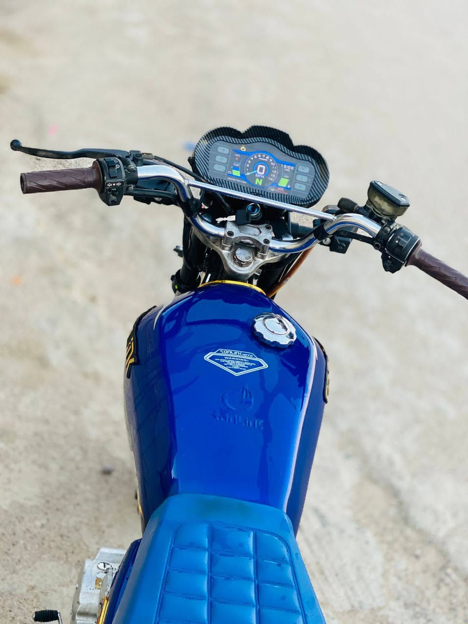 سلام عليكم دراجه للبيع المديل 2024 دراجه مكفوله 5كير كله شغاله السعر 600وبيه مجال مكان بغداد الرقم ***********
