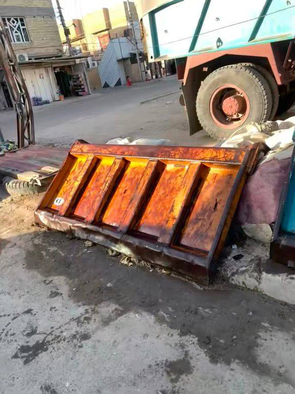 السلام عليكم
بيبان اقجم مرسيدس للبيع بلاديات عدد2
الاصفر مال اقجم تك موديل٨١
الازرك مال اقجم تك موديل٨٠
بلاديات  شرط النظافه 
عنوان بغداد 
للاستفسار الاتصال
***********
