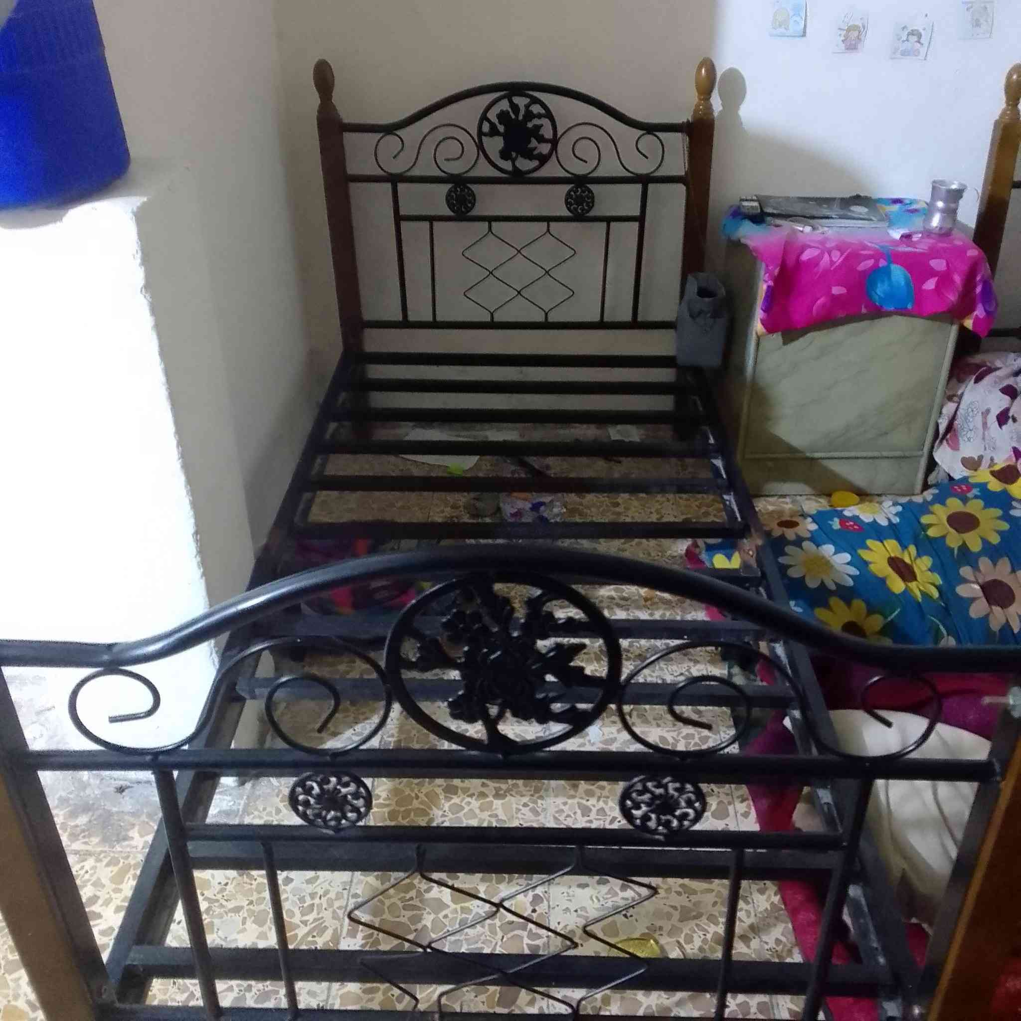 جربايه حديد. عدد 2مالزي 2متر طول السعر 85 اثنينهن بغداد جديدة ***********
