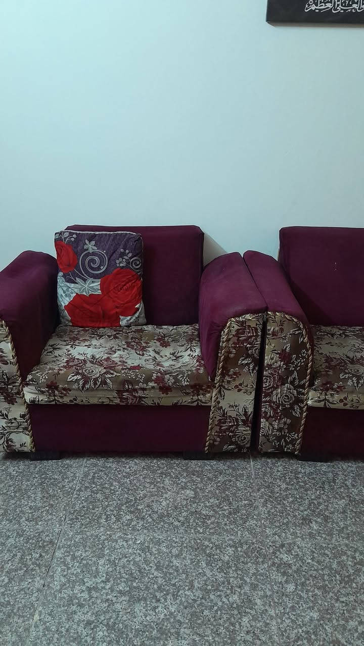 السلام عليكم
عندي تخم ٦ مقاعد للبيع حي العامل


**إذا كنت صاحب هذا الإعلان وتريد حذفه لأي سبب، رجاءا أرسل رسالة إلى الدعم الفني**