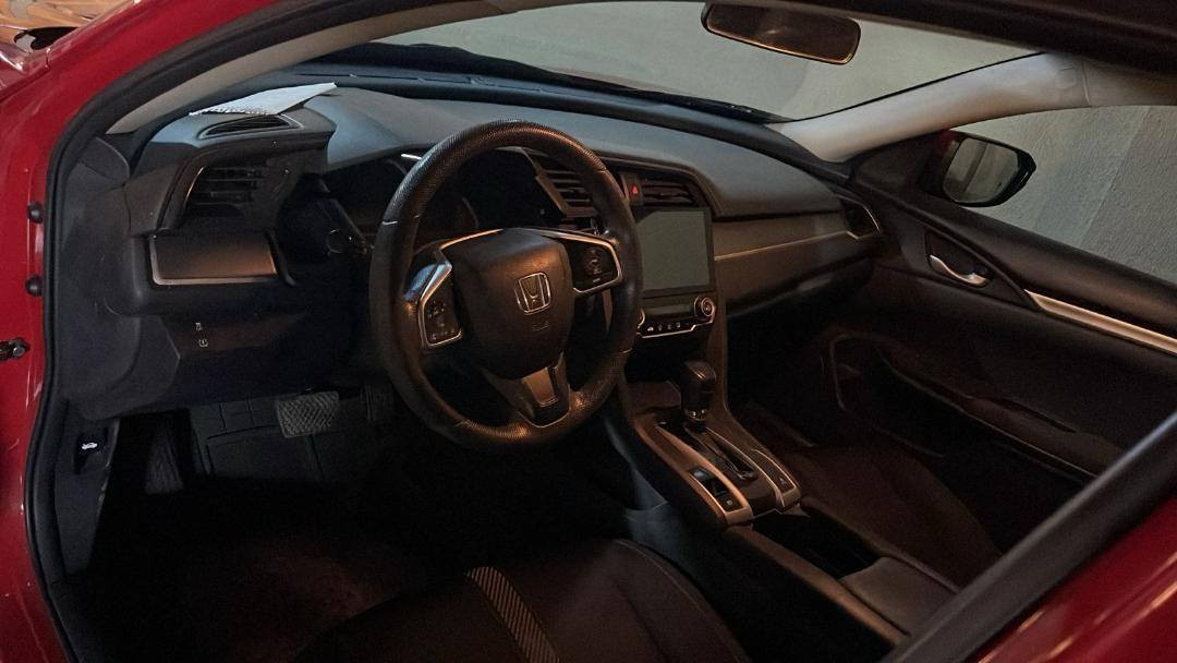 هوندا سيفيك 2017
محرك كير شواصي لغد كهربائيات مكفولة
مواصفات سيارة 
تدفئة تبريد شغال 
اوتو هولد
هاندبريك بصمة
ايكو 
السيارة ماشيه 142 الف كيلو
السيارة مضاف عليها بلوجكتر امامي 
سبويلر 
كفر مرايه 
سكوب مثلث 
السيارة رقم شمالي

بيها نقوصات 
تبريد ليك
وهزة
للتواصل واتساب 
*********** بغداد, العراق
