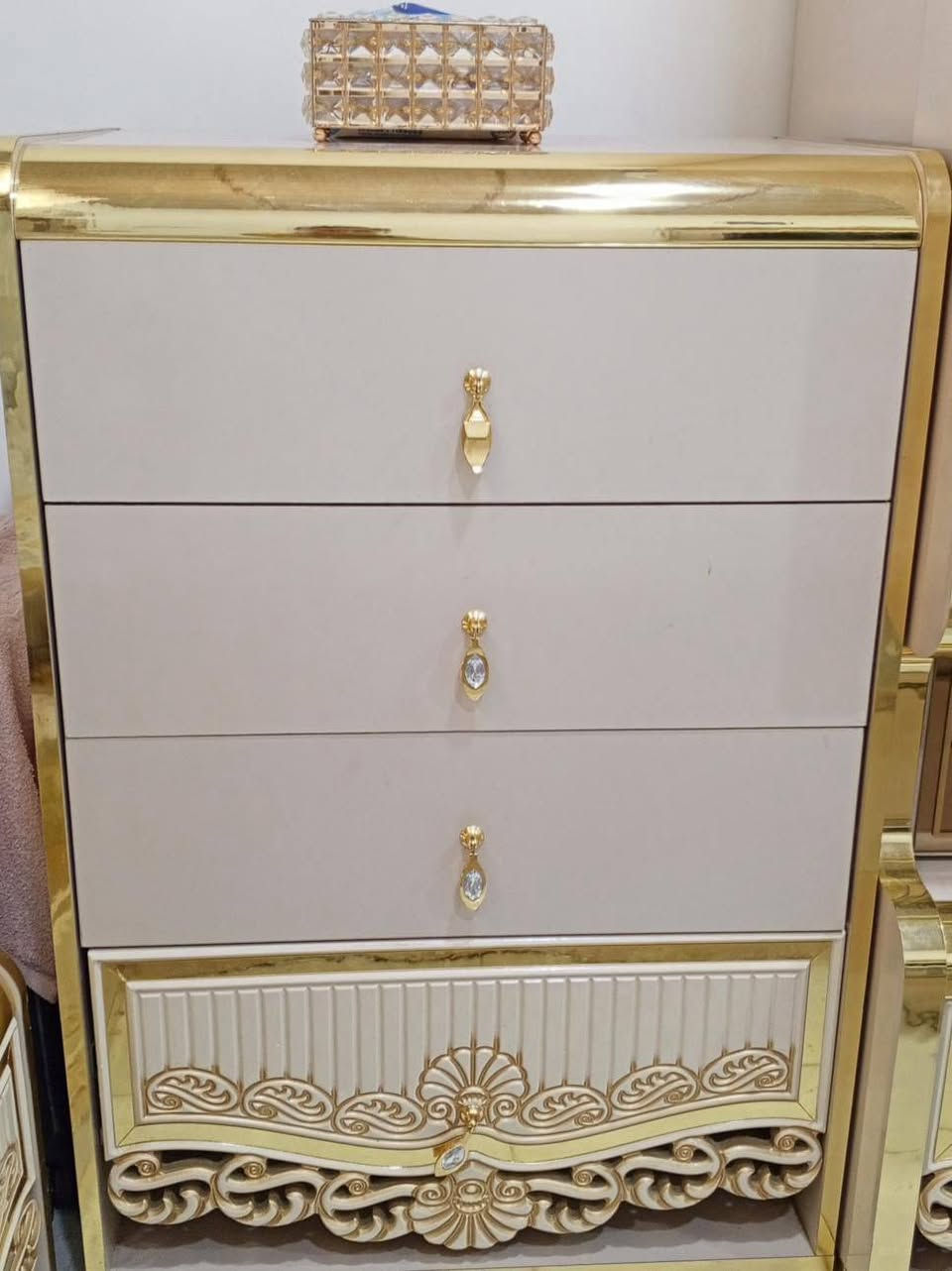 غرفه نوم تركيه اخت الجديده 11قطعه ضخمه كلش اي ستفسار علق وانه جيك وهاذه رقمي7840 858 4118
