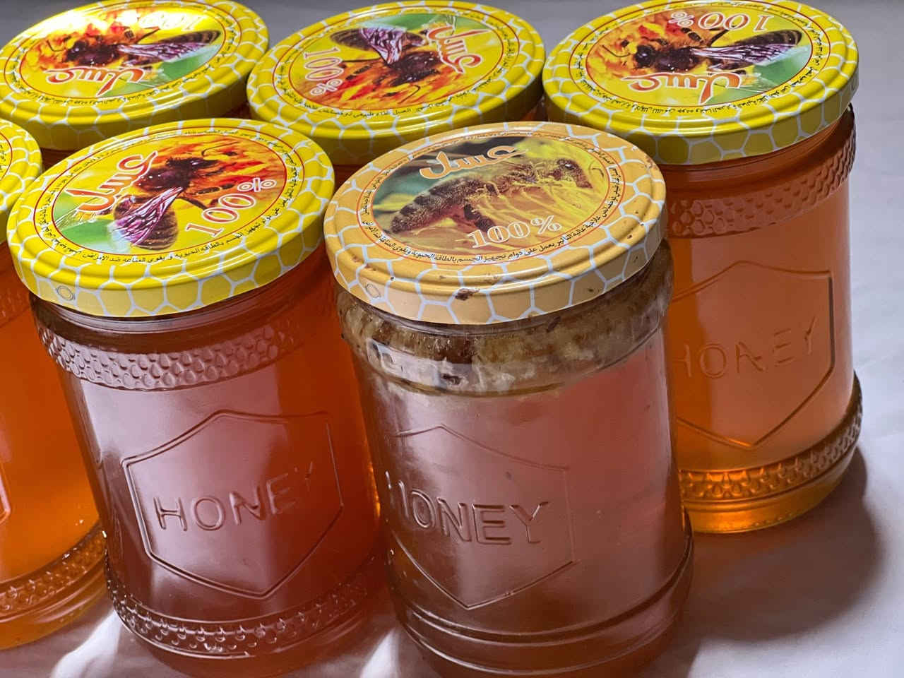 عسل نحل طبيعي 100% 🍯
متوفر الآن 🍯

إذا كنت تبحث عن عسل طبيعي بطعمه الأصلي وجودته العالية، فلدينا ما يناسبك.

✅ عسل نحل طبيعي. 
✅ جودة ممتازة وطعم مميز. 
✅ مناسب للاستخدام اليومي . 
✅ متوفر بكميات مختلفة حسب الطلب.

سعر الكيلو 30 الف 
مكاني كربلاء المقدسة 
📦 يوجد توصيل  (حسب المنطقة). 

📩 للحجز أو الاستفسار مراسله الصفحه.


**إذا كنت صاحب هذا الإعلان وتريد حذفه لأي سبب، رجاءا أرسل رسالة إلى الدعم الفني**