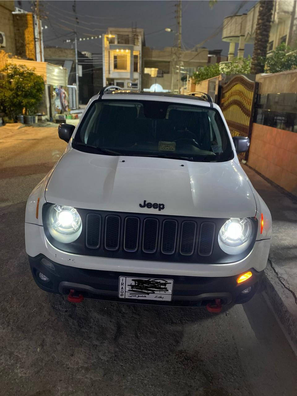 جيب رانجيد 2019 للبيع فول
مواصفات 
شاشة فتحة فور ويل وباقي المواصفات معروفة 
السيارة وارد أمريكي حادثها ثلاث قطع الأمامية حادث سطحي ورقم الشاصي موجود ملاحضة السيارة بدون دواخل وبدون ايرباك مطاك 
السيارة سعرها 125 ورقة وبيها مجال 
الي تخدمة يتواصل واتساب على الرقم 
***********
