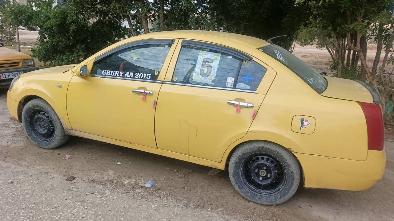 شيري A5
2010 مكينه او كير كامري ابو الجف 
تخم تاير سنويه  31 
مصفره هيئه او غرامات 
رقم دولي 
شاشه المس 
مكان بابل النيل 
‏‪***********‬‏
