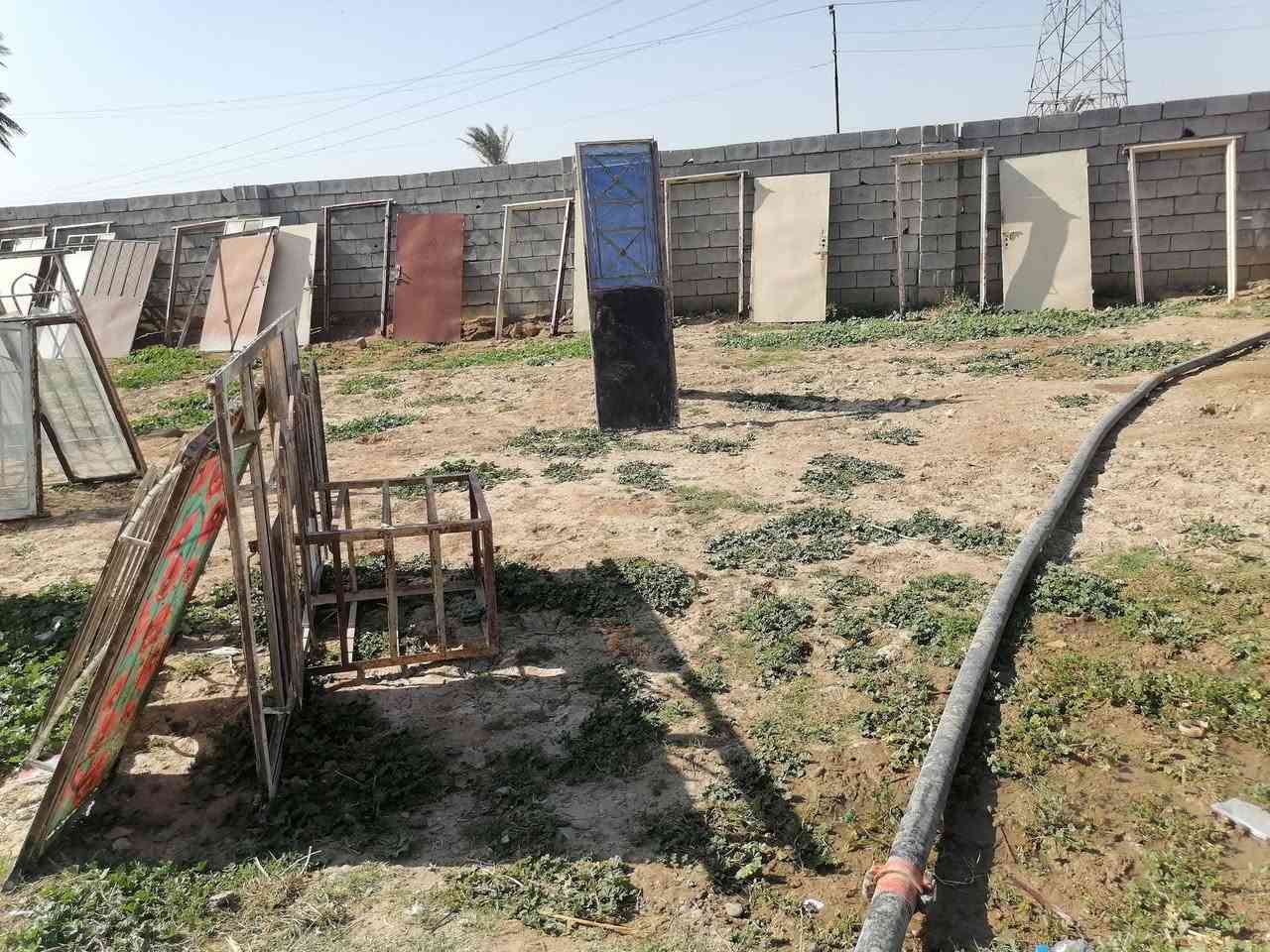 السلام عليكم ورحمة الله وبركاتة
شبابيك 8 وبوب 12 نضيفات شرط لا خياس ولا جنزار للبيع  التواصل  ***********  الموقع الشيخ ابراهيم  ع
