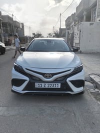 للبيع كامري موديل 2023 وارد مريكي بانزين حادثه جاملغ وبنيد وجاملغ خلفي...