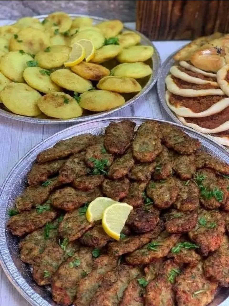 كليجه لكيلو ب7 لنص ب3 ونص
كيكه عاديه ب5 لكيكه لبركانيه ب8 
خليه لنحل حسب لطلب نوتله او جبن صينيه ب8
تراب لملوك لكاسه لوحده ب5000 دينار 
كبه تمن 40 وحده ب10 
كبه برغل 30 وحده ب10
بورك 40 وحده ب10
كدر دولمه زغير ب10 جبير ب15
كدر تمن ومرك حسب لطلب مرك بيتنجان او فاصوليه او باميه او سبيناغ لكدر لزغير ب6 لكدر لجبير ب12
كباب عروك 40 وحده ب10
نضافه فول اذا مو نضافه وطعم مرجوعه 
توصيل ب3000


**إذا كنت صاحب هذا الإعلان وتريد حذفه لأي سبب، رجاءا أرسل رسالة إلى الدعم الفني**