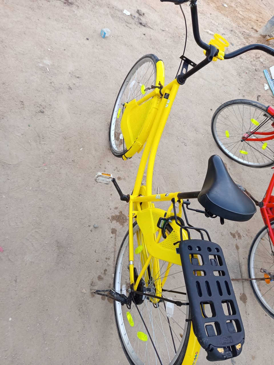 السلام عليكم وحياكم الله 
بايسكل للبيع! 
لون ليموني 💛
مديل 2022/3
شخط مابي نضافه احله من الصور 
كشن قلاب 
بريك صفاره دسك 90 
تايرات جديده وياله جديده شرط تجي تفحص كدام عينك
السعر 145 اذا مو شراي لا تدخل خاص


**إذا كنت صاحب هذا الإعلان وتريد حذفه لأي سبب، رجاءا أرسل رسالة إلى الدعم الفني**