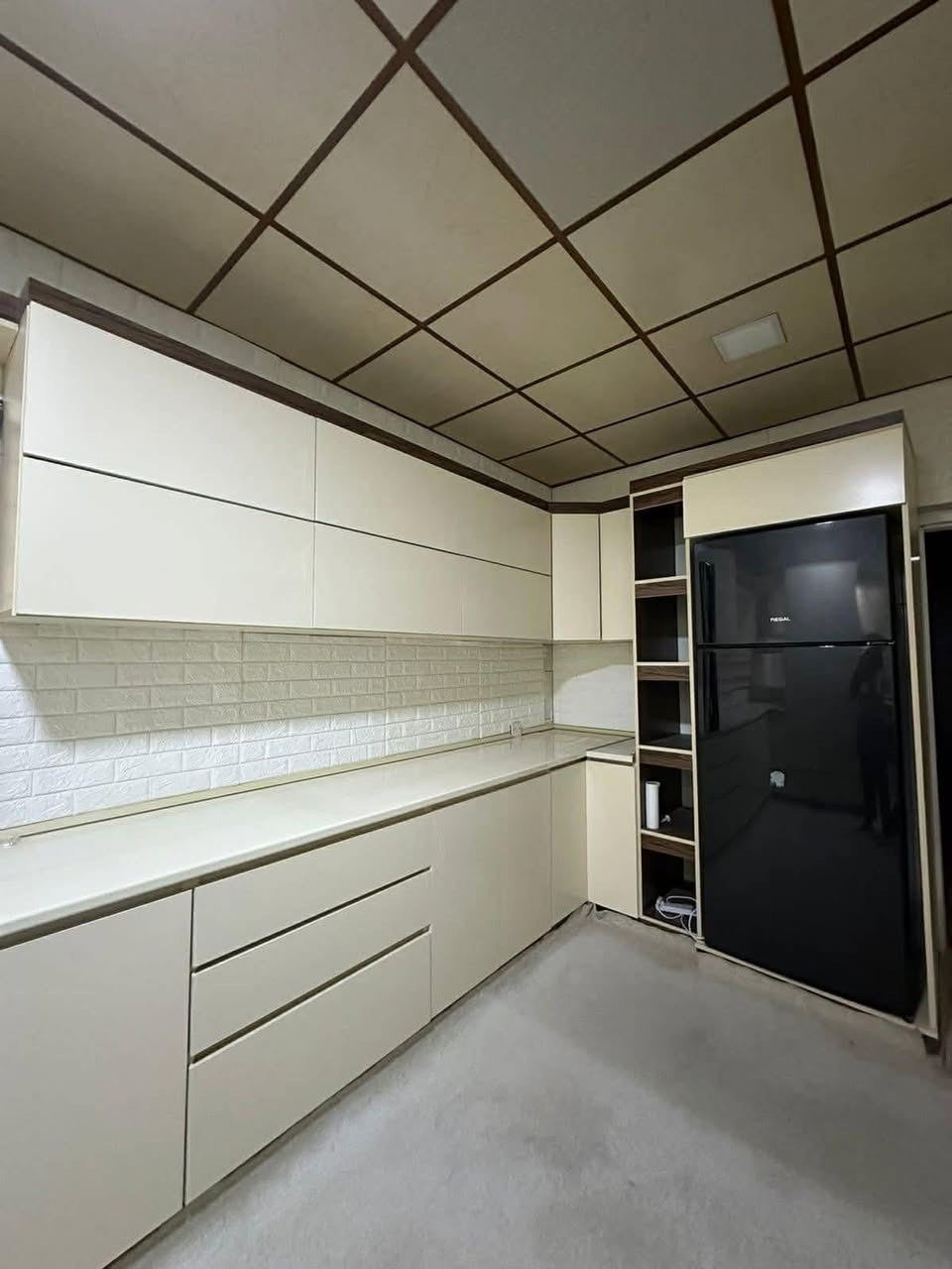 کەوانتەرەکە ٨ مەترە و بالام پرێسە  سنەکە ٣ مەتر و نیوە کامل بە ٧ وەرەقە هیچ بەکار نەهاتوە بەخوا ٢٨ وەرەقەی پێدراوە بەس کەوانتەرەکە. ساڵیکە هەر بەکار نەهاتوە
لۆکە سليماني 📲


**إذا كنت صاحب هذا الإعلان وتريد حذفه لأي سبب، رجاءا أرسل رسالة إلى الدعم الفني**