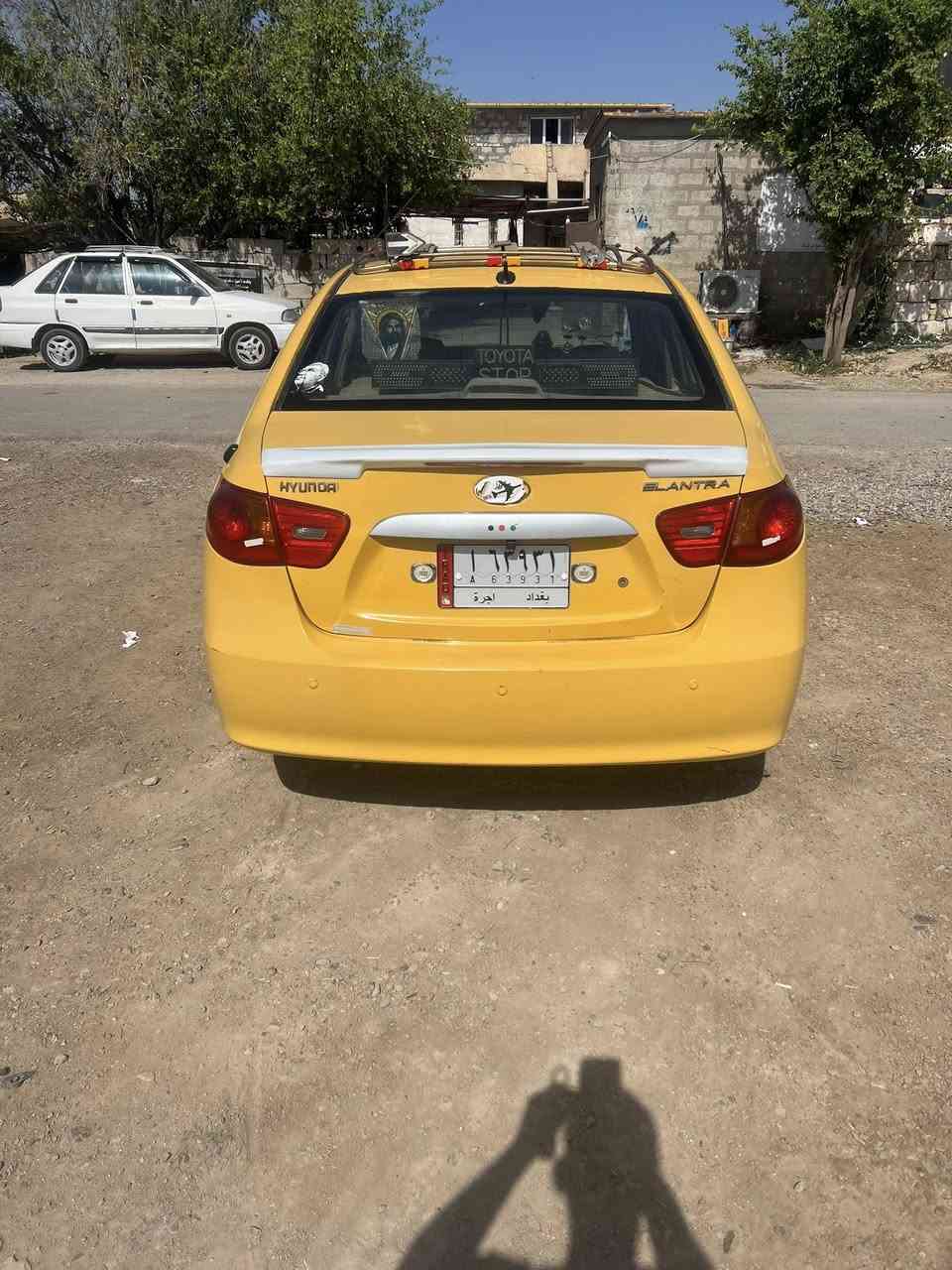 للبيع سياره مقدس. بالواقع احلا من الصور تجي وشوف بعينك  موديل 2009 محرك 1600 دكشن عالي.  سياره   وراد خليجي  ماناقصه اي شي    سياره بسمي تحويل ثاني يوم  السعر 90 وبيه مجال للشراي المكان مشروع الوحده قرب مجمع بسمايه  ***********

