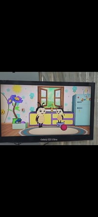 شاشة ٤٢ بوصة • تلفزيون