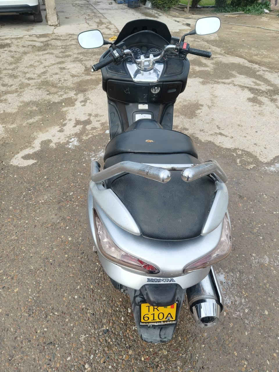 للبيع فورزة 0/8 بيها اوراق السعر مليون المكان بغداد أطراف أبو غريب 
***********
