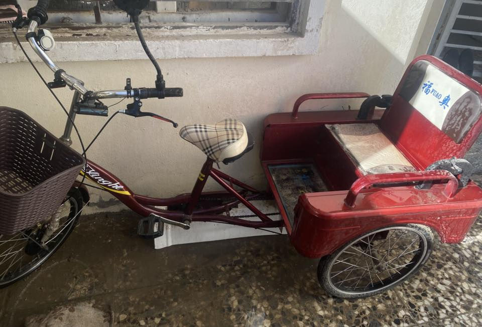 السلام عليكم بايسكل للبيع نظيف جدا مكان الدوره للاستفسار الاتصال بهذا الرقم بي واتساب ***********
