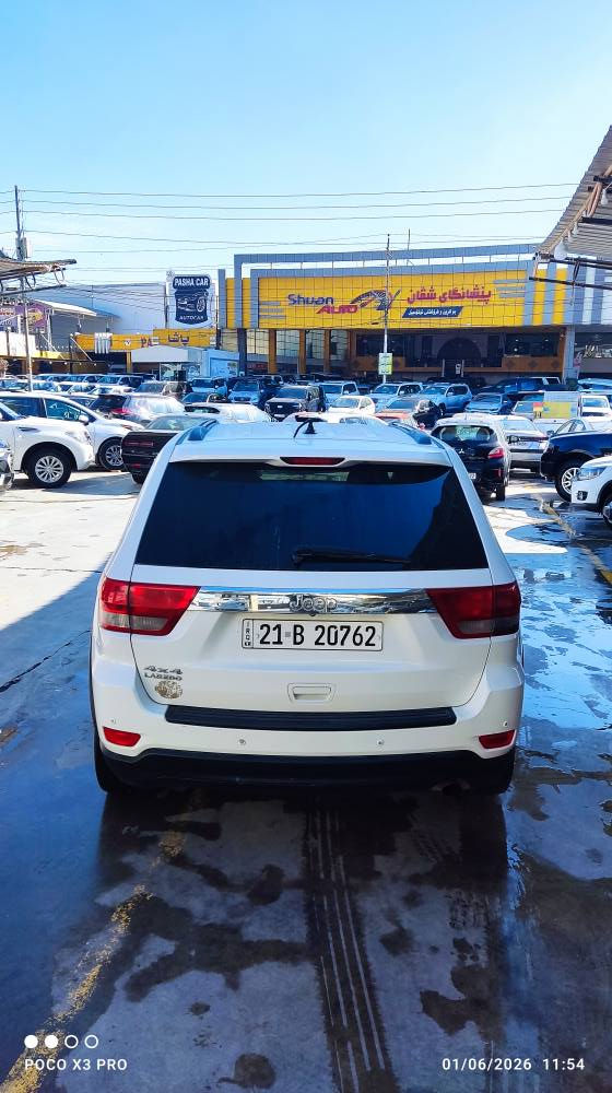 السلام علیکم    ***********📞
مکان سیارە   سليمانية 
سعر سيارة 179 وةرقة بى مجال  
جيب گراند جيروكى 2012  لون ابيض امريكى  4×4 
سنوية شغلات جديد  تحويل وكالة شرط ثانى يوم  گير و محرك بشرط مامفتوح صور صونر موجود بلمنشور السليمانية, العراق
