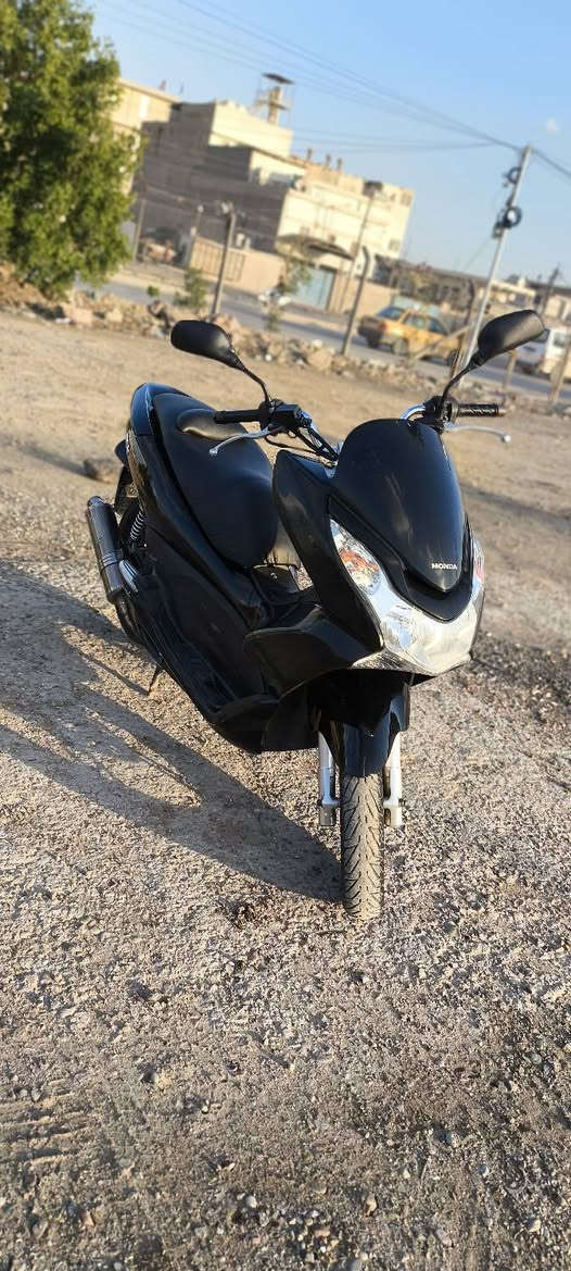 السلام عليكم PCX چيل أول يابانيJF مگينه150cc حساس زدحام دراجه جديده مكفوله مكاني بغداد ***********

