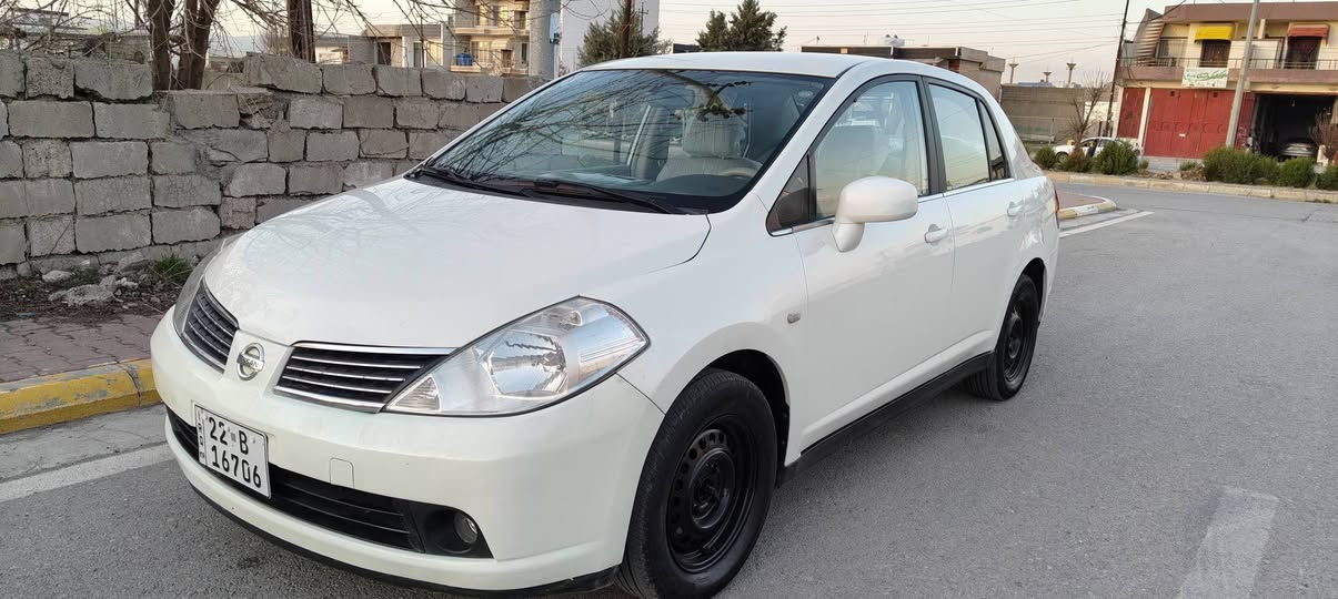 نیسان تیدا مۆدیل 2007گێڕ عادی مەکینە شانزەی بیلادی  ناوزەرد جام عادی سپی سەدەف بێ بۆیاخ بێ دەعمولیدراو پیشوودوایی کەپسە ڕەقەم هەولێر سەنەوی بەسەرچووە ڕەقەمی تازەیە سەیارەکە نمونەیە لەجوانیا زۆر تندوتۆڵە چوارتایەیی تازەیی ژیرە بەشرتی گێڕومەکینەو تەحویلوغرامە سعری 83گەڵاو مجال شوێن هەڵەبجەی تازە 
***********
*********** دار بنديهكان, السليمانية
