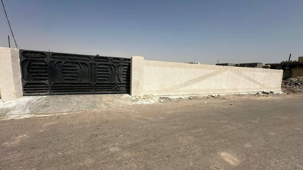 سلام عليكم دونم طابو ملك صرف زراعي مع دار ٢٤٠ متر ومسيج بل كامل ٣غرف نوم ٥في٤ استقبال ١٠في٤٤٠ صاله ١٢ في ٤٣٠ مطبخ ٤٣٠ في٣٣٠ ٤حمامات خارجي وداخلي بغداد منطقه الشاعره طريق السياحي تبعد عن حي البتول 10 دقايق ومسبح ٦في ٤ مساحه الحديقه ٤٠٠ متر الكراج 50 متر في ٦ مستوصف ٥٠ متر بعد مدارس قريب للاستفسار الاتصال على الرقم *********** سعر ٢٣٠
