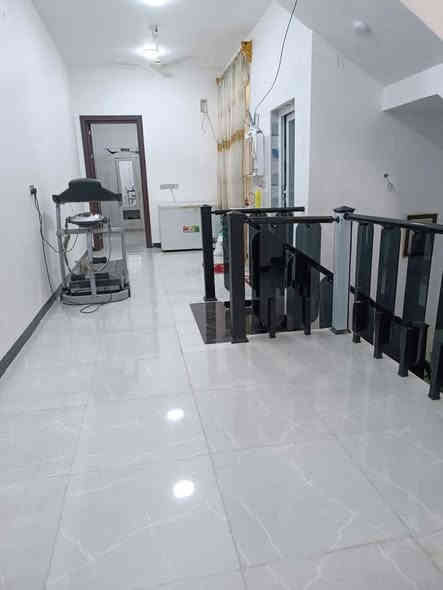 للبيع 
دار ١٠٠متر طابقين حي الميلاد قطاع ٢٧ يحتوي على ثلاثة غرف بناء٢٠٢٥ مطلوب أسكان ٥٦مليون  
للاتصال***********
