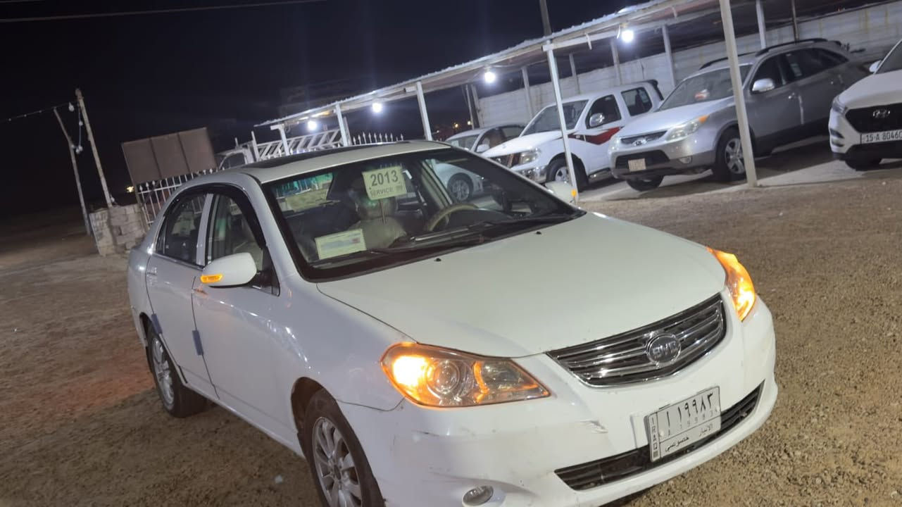 السلام عليكم
 بي واي دي موديل 2013 وارد خليجي حرة فول مواصفات كير اوتو 6 نمر 

السعر 65 وبيها مجال مكاني الرمادي 5 كيلو ممتواجد ع الفيس ***********
