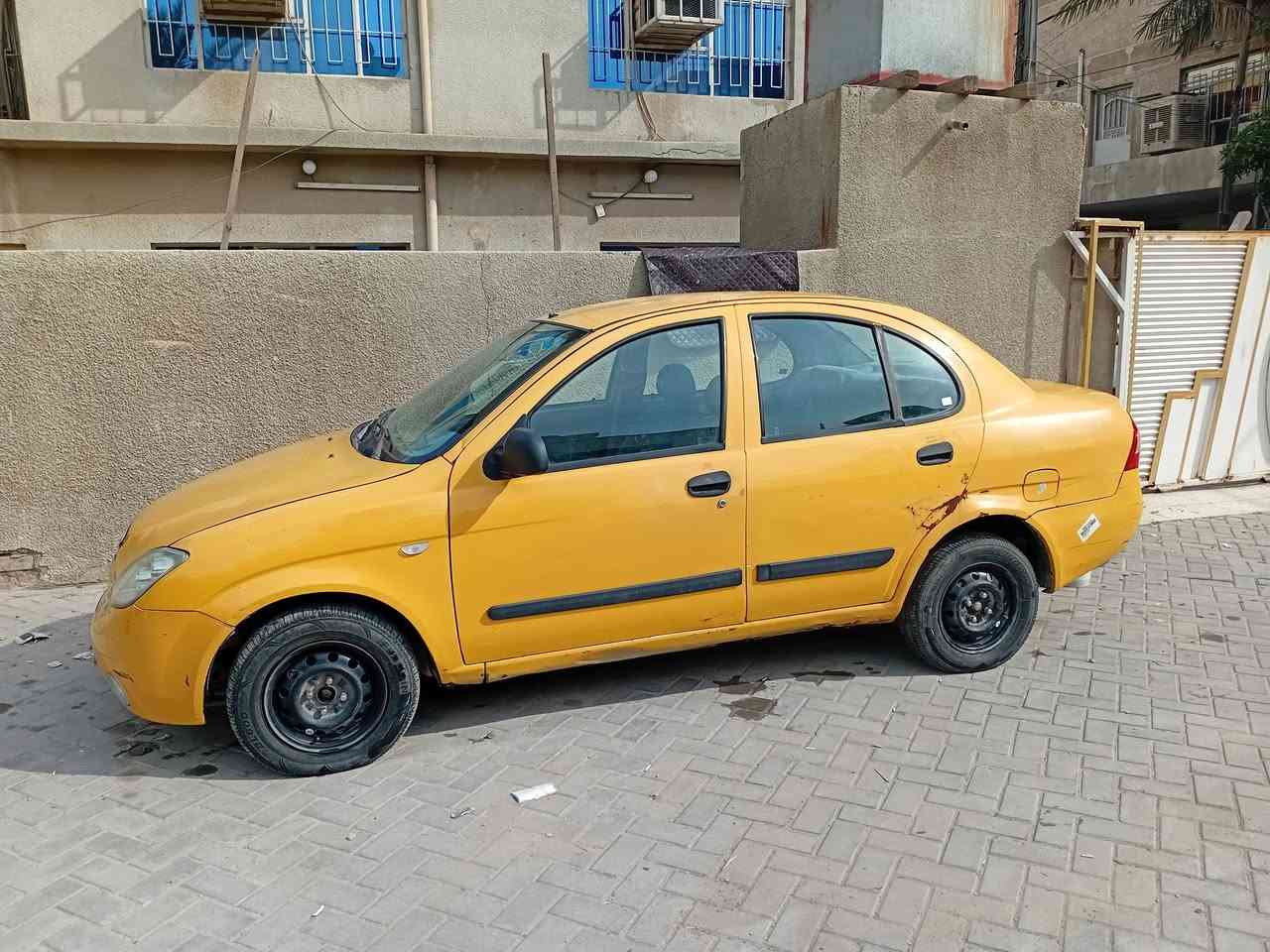 سلام عليكم
طيبا 2015
تايرا جدد 
باتري جديد
سيارة باسمي تحويل ثاني يوم
مكان بغداد الحبيبية
رقم انكليزي
هزة جديدة 
سنويةلسنة 2028
تبريد شغال
السعر 31 وبيها مجال
الاتصال  ***********
